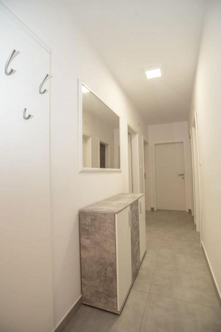 Apartments Andelko - Air Condition Baška Voda المظهر الخارجي الصورة